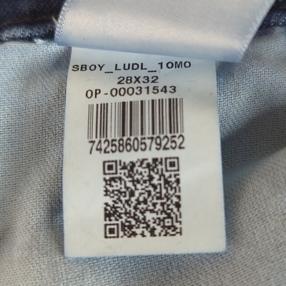 Mott & Bow Slim Straight Boyfriend Jeans - Picture 11 of 12
